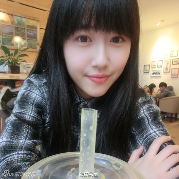 捷克少妇性感诱惑写真，展现成熟魅力，99张高清私房照合集