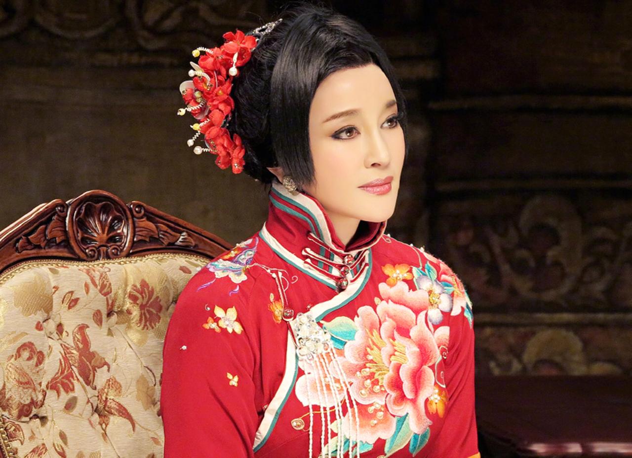 2.日本色老妇，岁月沉淀的美，风华绝代的故事，永恒魅力