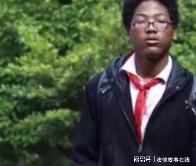 中国老太遭遇黑人狂躁事件，如何妥善处理，避免冲突升级