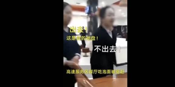 单亲乱婬A片一级浜引发热议，探讨家庭伦理与网络监管，如何平衡自由与责任