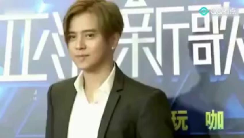 2.男男aV热辣上线，甜蜜互动引爆全网，速来围观精彩剧情