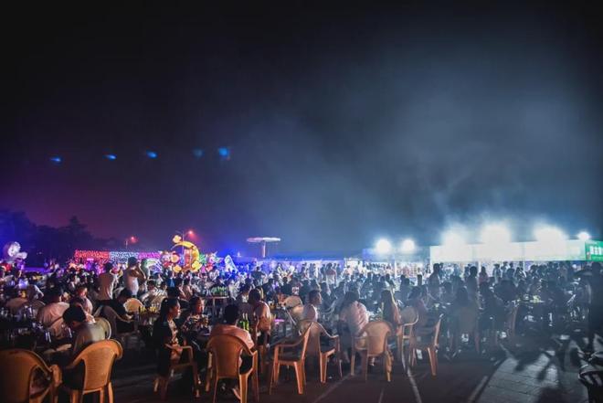 午夜亚洲嗨翻天日日爽夜夜欢高清盛宴，激情不断，快乐无限