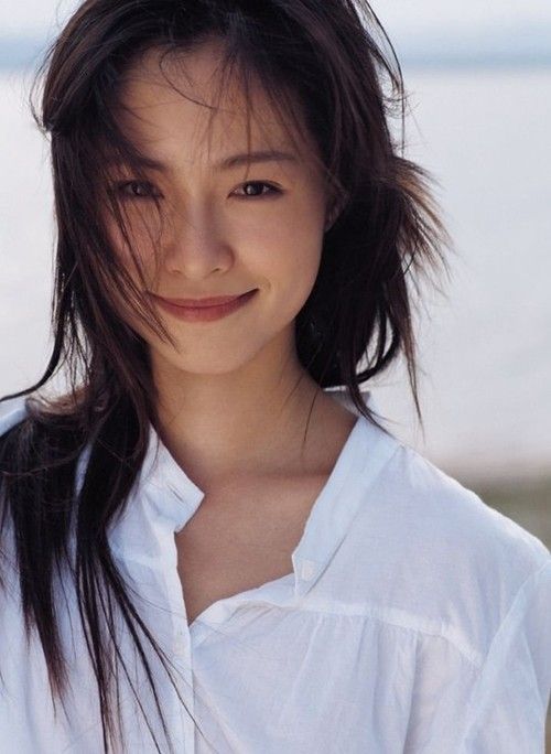 欧美肥老太WBwBWBB展现独特魅力，时尚穿搭引爆网络，中年女性自信新风潮