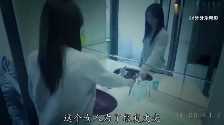 久久久自偷拍引发热议，网友热议其背后动机，专家呼吁加强隐私保护