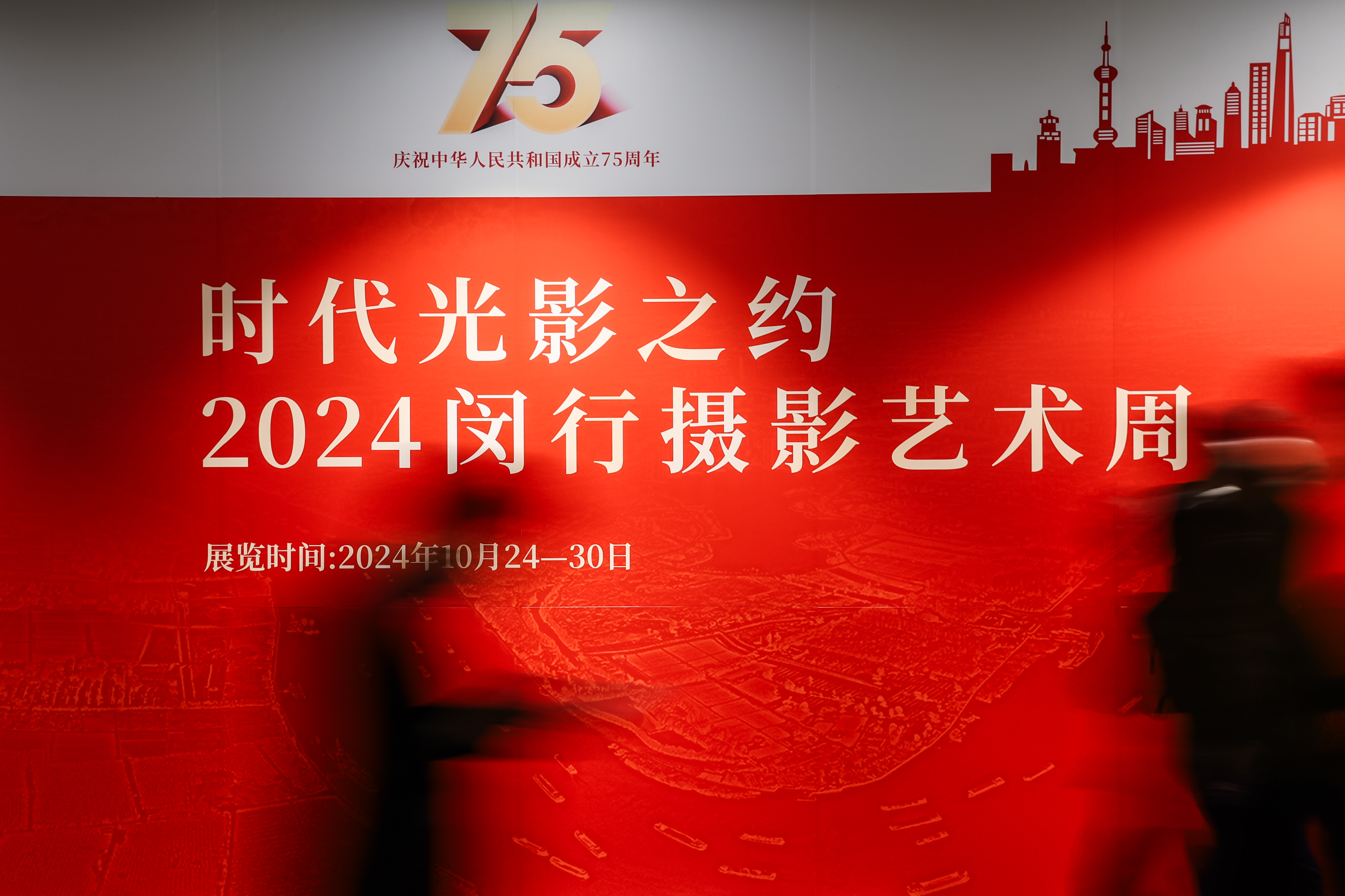 老女毛片经典回顾，重温怀旧岁月，感受时代光影魅力