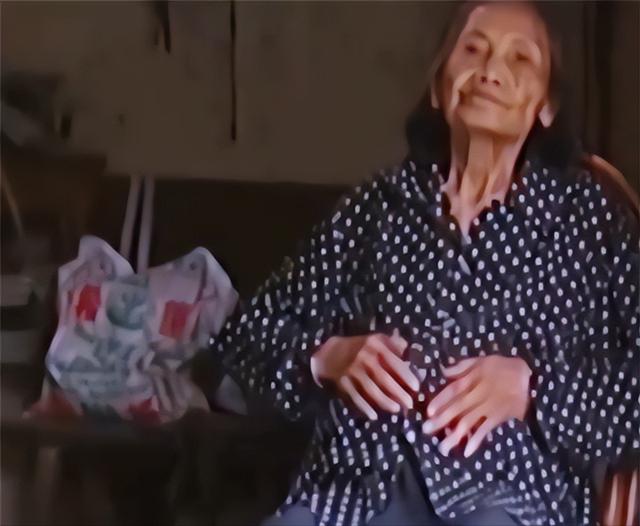 A级特黄老妇女一级大大浜的隐秘往事与惊人内幕，揭露真相，震撼人心