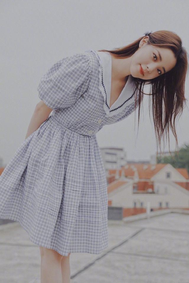 69学生妹青春洋溢校园风穿搭指南，甜美可爱又时尚，轻松俘获众人目光