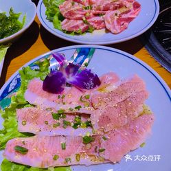 日本肉料理正宗亚洲风味，探索和牛美味，体验寿喜烧，传统与创新融合