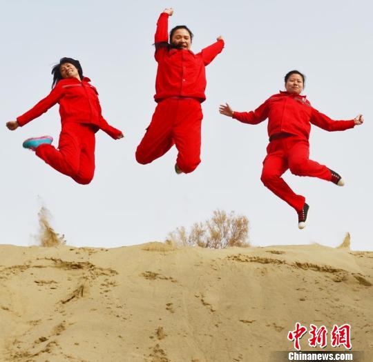 中国东北妇女BBBBBB的奋斗故事，展现坚韧与美丽，传承地域文化精神
