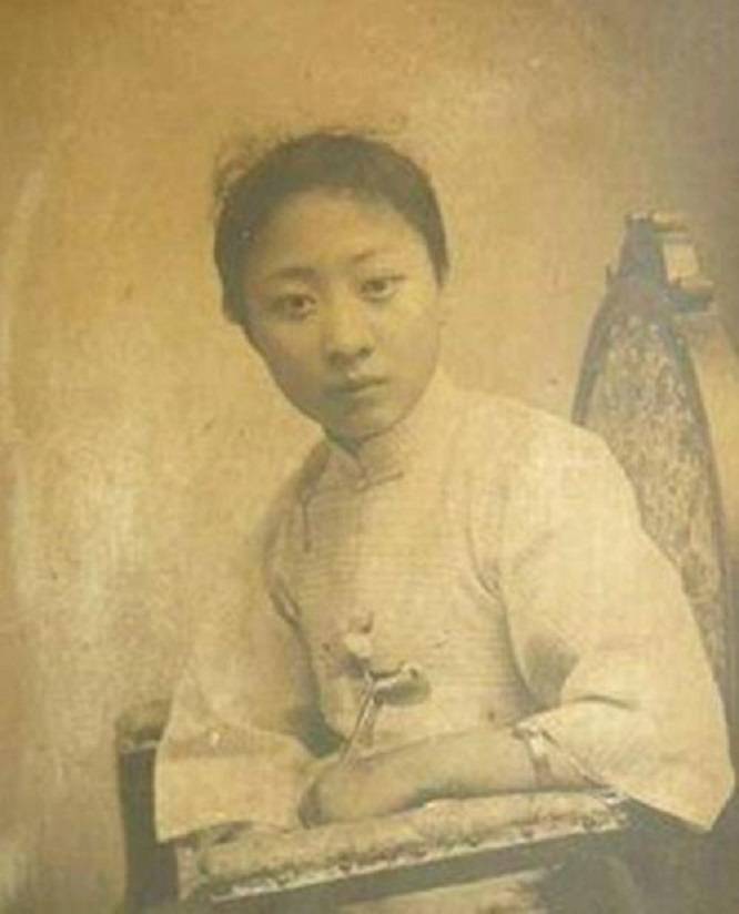1.干逼男女的生存法则与情感纠葛*