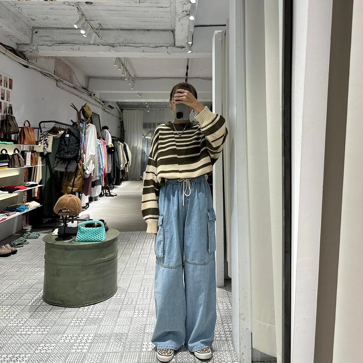ryⅠsKyaγt极品嫩模自慰私密写真流出，大尺度诱惑画面曝光，网友疯狂收藏