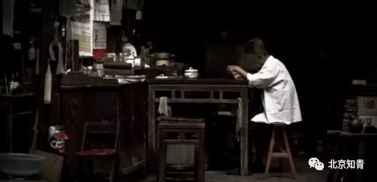 人妻碰碰碰碰视频引发热议，网友疯狂点击，真实故事令人动容