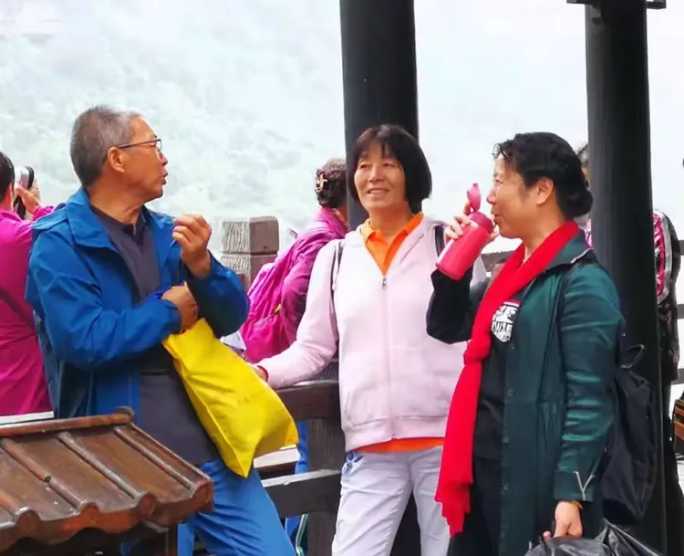 第一次破处少女18分钟内的真实体验，羞涩紧张，难忘瞬间，青春悸动