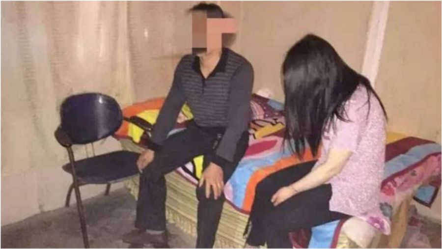 老太卖婬视频大全曝光，揭露背后真相，引发社会广泛关注与热议