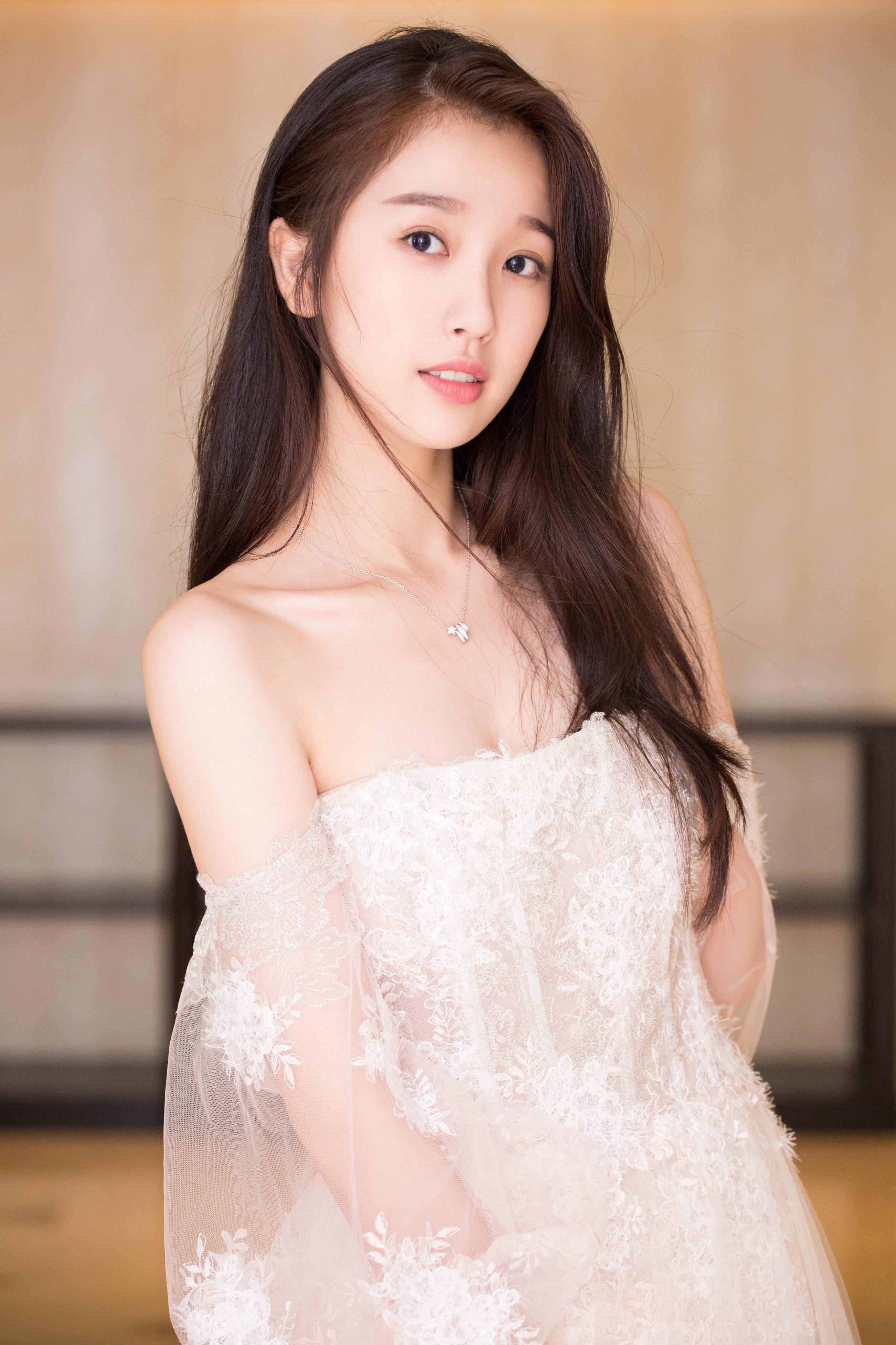 丰满大肥婆肥奶大屁股小说浜震撼来袭，香艳情节引爆阅读热潮，超刺激剧情不容错过