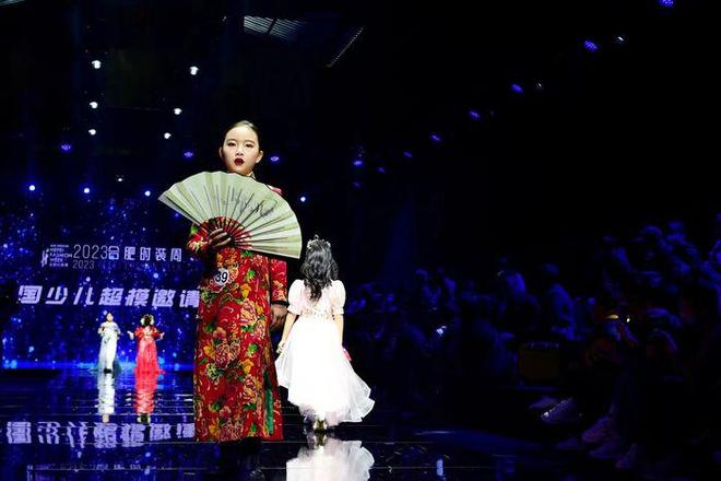 2.伊人色五月，邂逅浪漫季节，定格美好时光，绽放独特风采