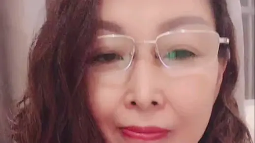 五十路老BB毛茸茸的妈妈xXWW浜，温暖治愈系家庭故事，展现母爱与亲情的细腻描绘