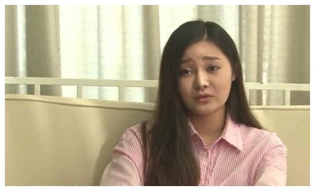 97人妻碰碰公开人成视频引发热议，网友热议其真实性，探讨网络隐私与道德边界