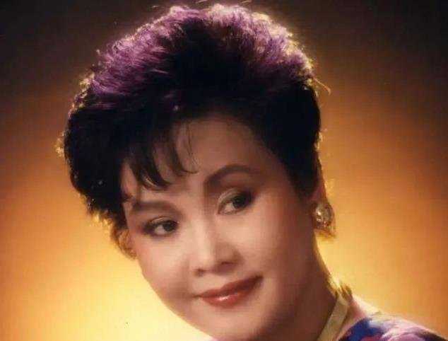 李谷一主演爱情片引发热议探讨艺术与争议边界