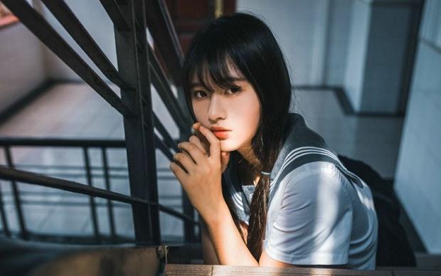 2.6一7一12女人A片浜，爱恨交织的都市迷情，欲望深渊中的挣扎与救赎