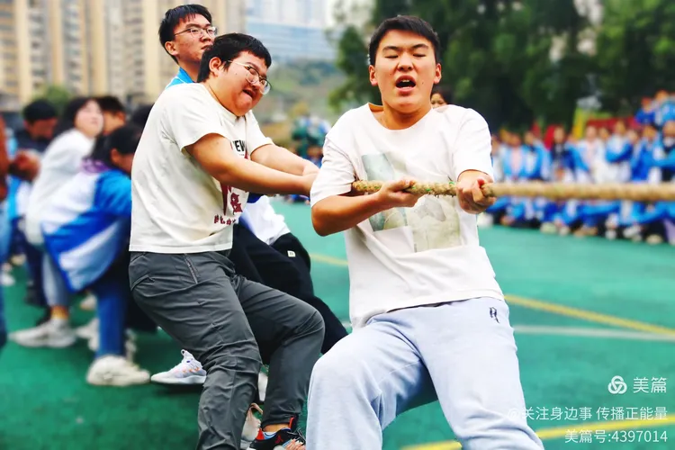亚洲无码校园春色青春洋溢，激情四射的校园生活，探索无码世界的秘密