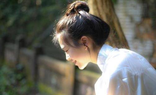 3.美女的bb霜推荐，遮瑕保湿一步到位，让你美丽动人