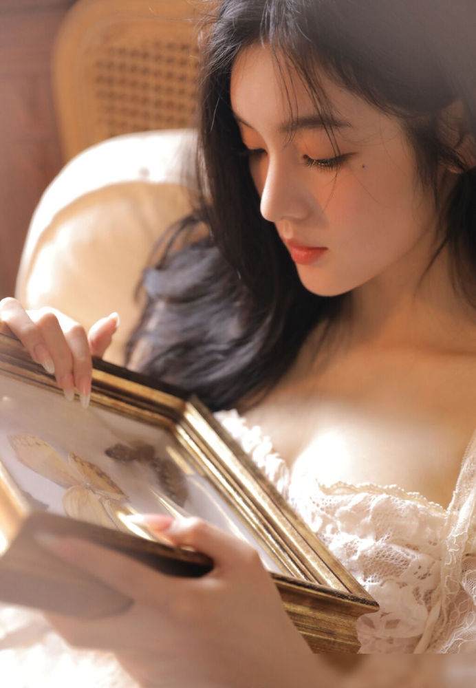 狠狠激情五月婷婷绽放青春魅力，邂逅浪漫时光，共赴初夏狂欢盛宴