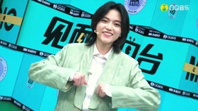 国产美女十六岁下载浜，清新写真合集，高清资源免费获取，青春活力瞬间收藏
