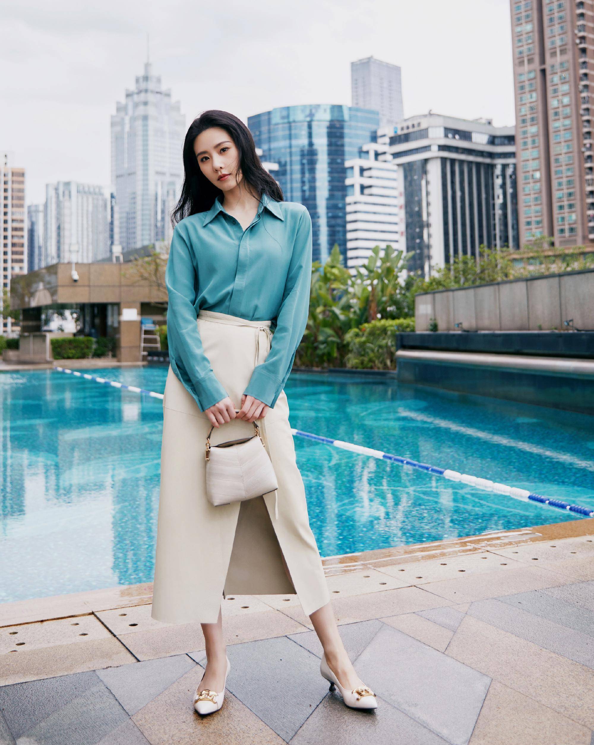 2.中国老熟女，优雅自信，岁月沉淀的成熟之美，风华绝代