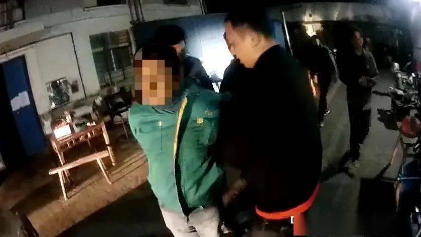 日韩无码三区男男激情碰撞，探索亚洲男同影片，高清无码资源独家放送