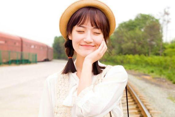 山东熟妇的乡村生活日常，温柔贤惠，勤劳持家风采