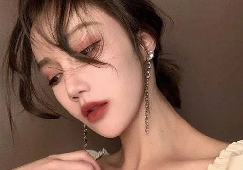 优质男神攻略系统教你成为完美男人，掌握魅力法则，轻松吸引异性目光