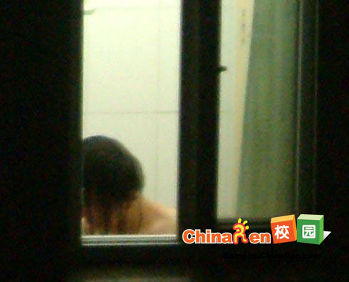 偷拍女学生洗澡浜引发社会谴责