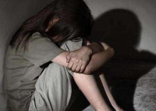 18岁女学生遭强奸,国产电影免费观看,真实事件改编震撼人心 18岁女学生遭强奸,国产电影免费观看,真实事件改编震撼人心