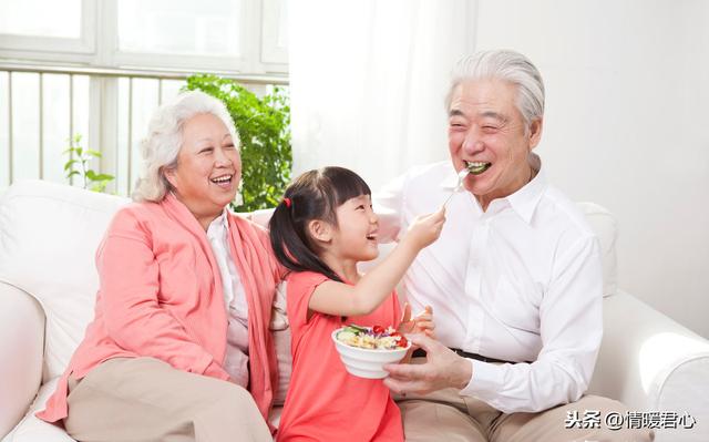 70岁老太分享70年性行为经验，健康长寿秘诀，晚年幸福生活指南