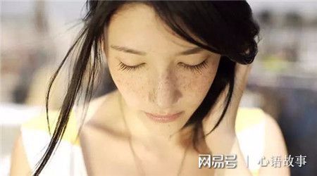 折磨白嫩脚心VK浜极致体验，挑战敏感极限，探索足底愉悦新境界