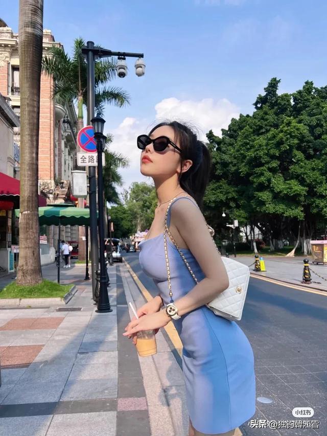风情万种高颜值骨感美女白浆，魅力四射惹人爱，绝美身材令人心动，时尚写真惊艳全场
