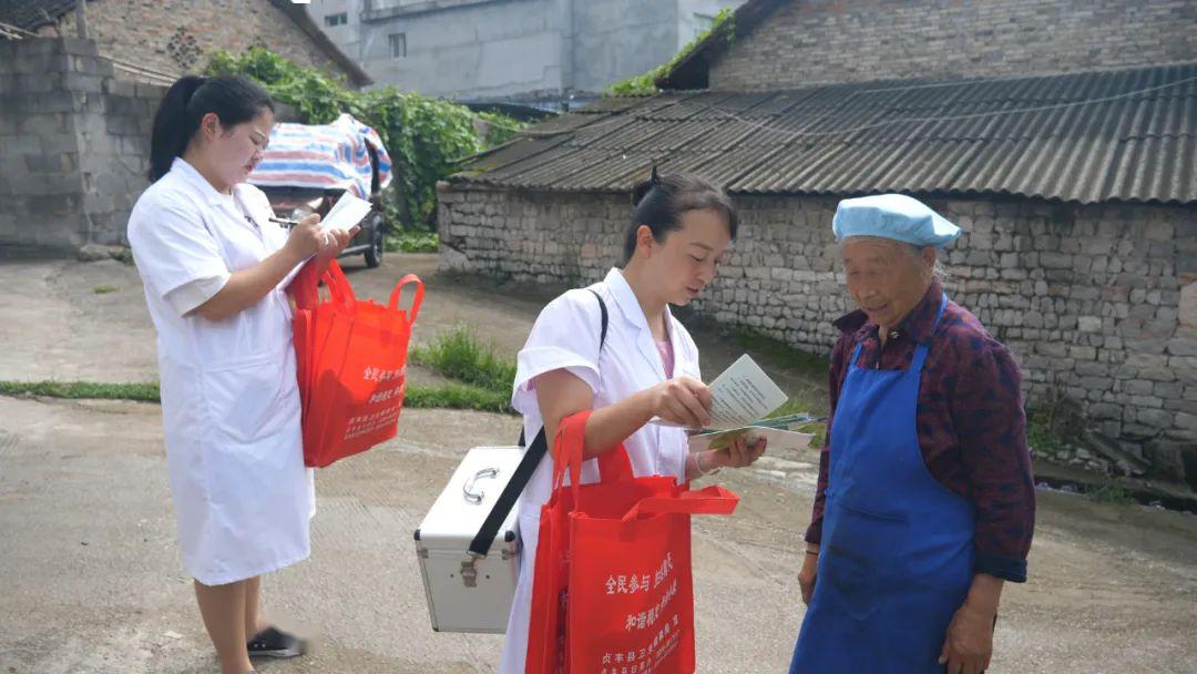 农村护士一级A片感人故事，展现乡村医疗艰辛，传递温暖与希望