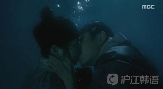 欧美肥婆性感火辣身材引爆视觉盛宴，独特魅力无法挡，令人心跳加速