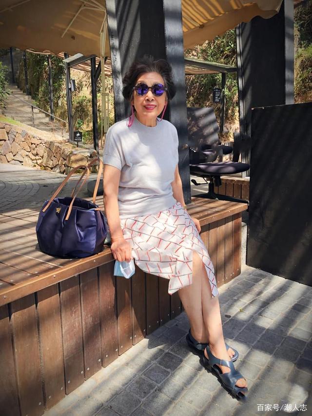 2.8o老女人风采依旧，老妇人优雅从容，老熟女自信迷人
