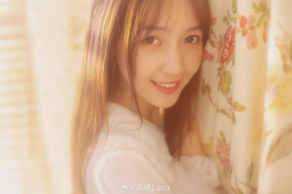 清纯唯美五月四房第一页视频，青春绽放，五月花开，唯美画面定格瞬间
