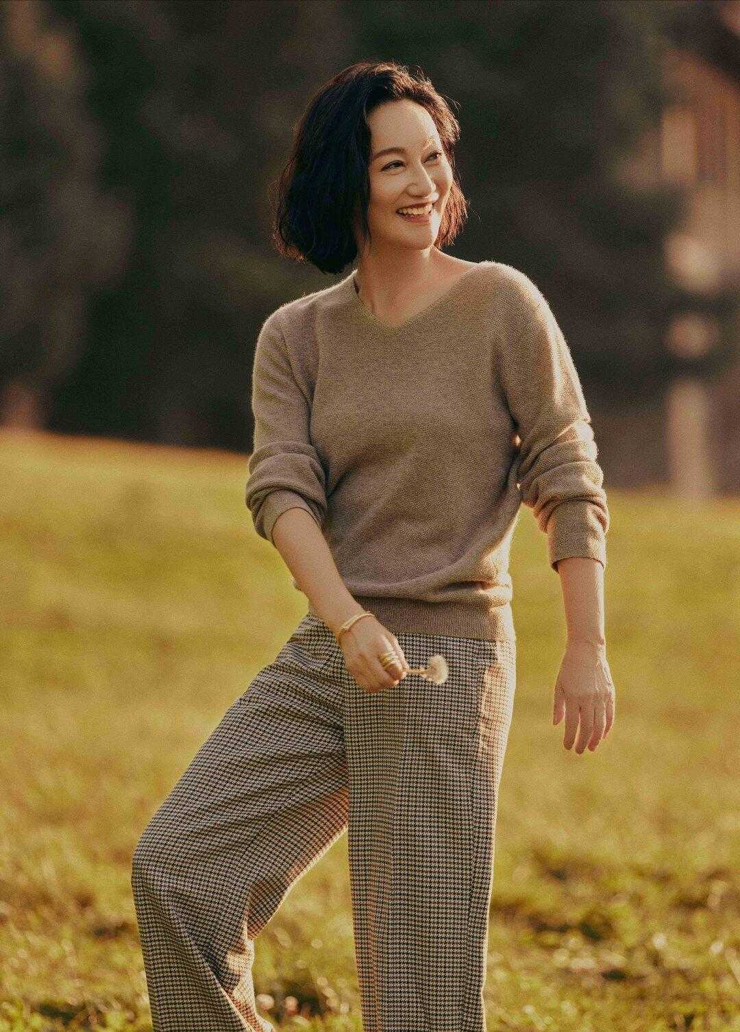 老熟女魅力不减当年风采依旧迷人