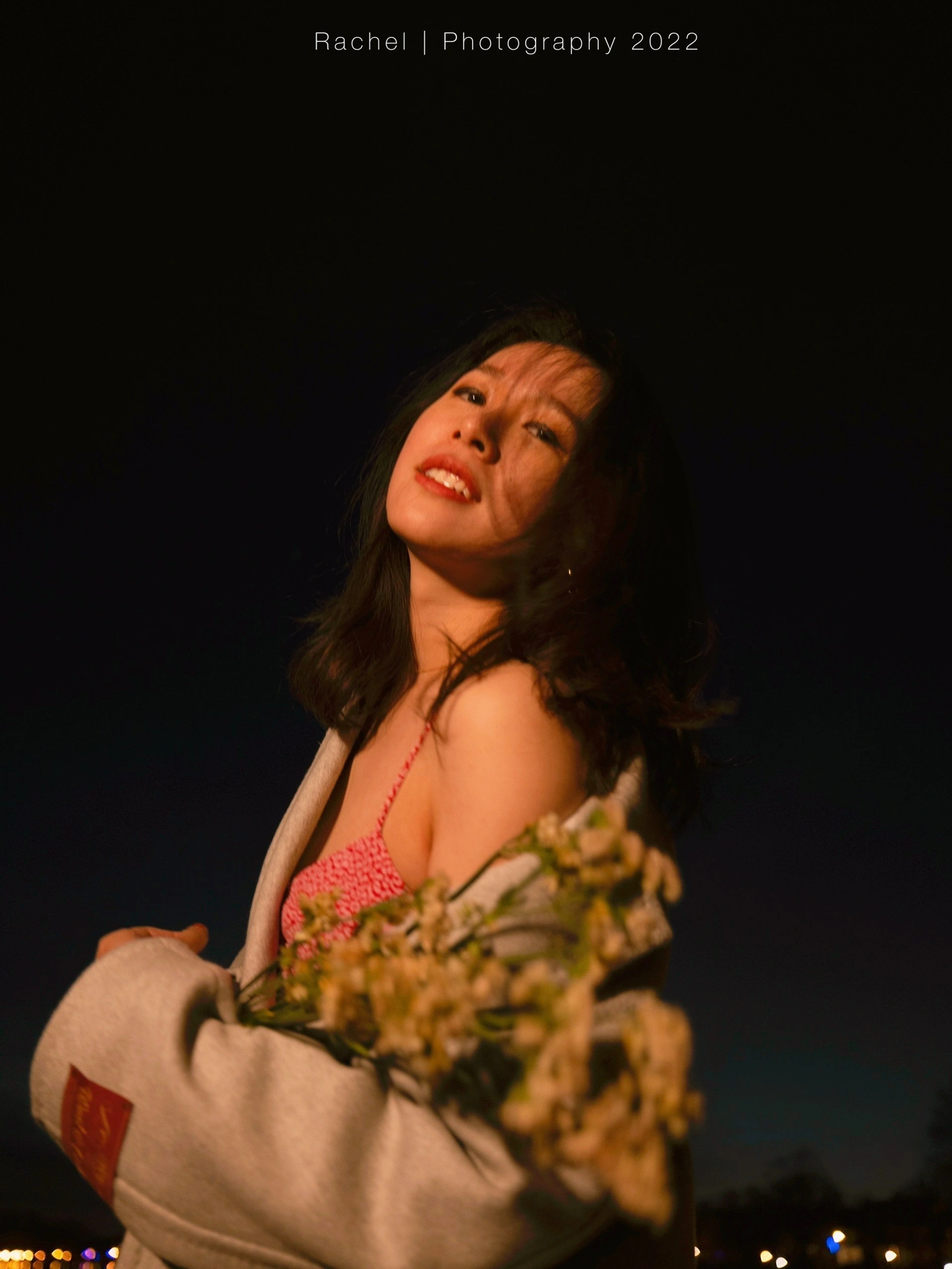 2.夜夜春夜夜爽，沉醉在月光下，感受温柔缠绵，让爱意永驻心间