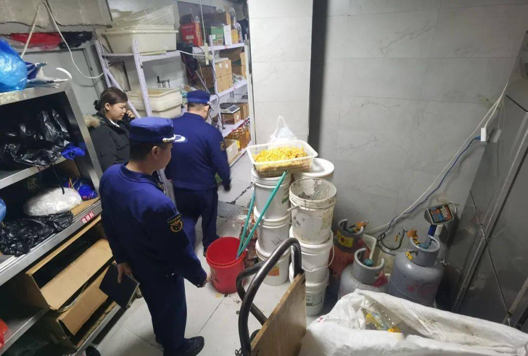 逆天大雷牛奶浜引发热议，健康隐患曝光，消费者需警惕选购