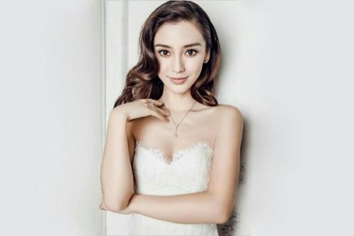 2.精品美女Aaaaa片，绝美尤物，高清画质，极致体验，让你欲罢不能