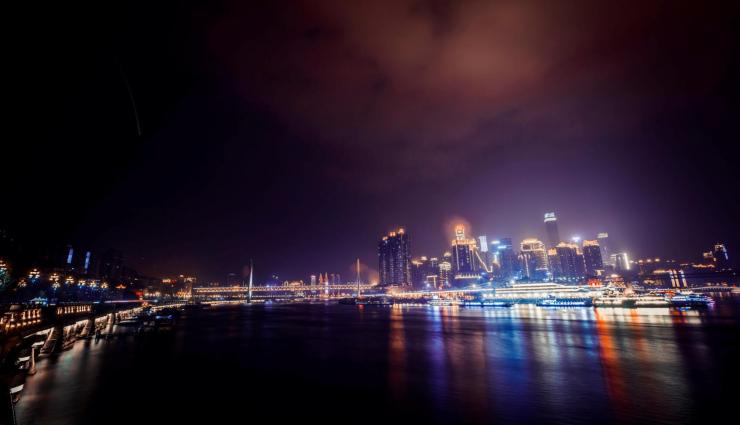 3.沉醉97夜色，漫步街头，感受别样浪漫风情