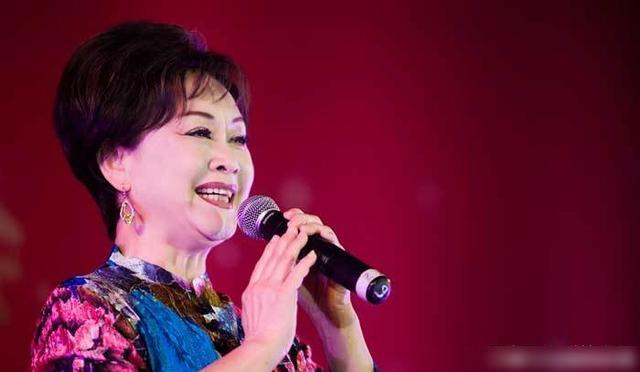 李谷一主演爱情片引发热议探讨艺术与争议边界