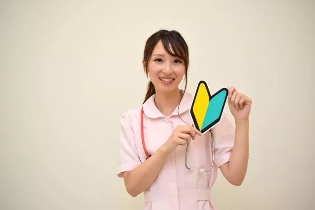 日本护士xxx的职场故事，揭秘日常挑战，分享护理经验与成长心得