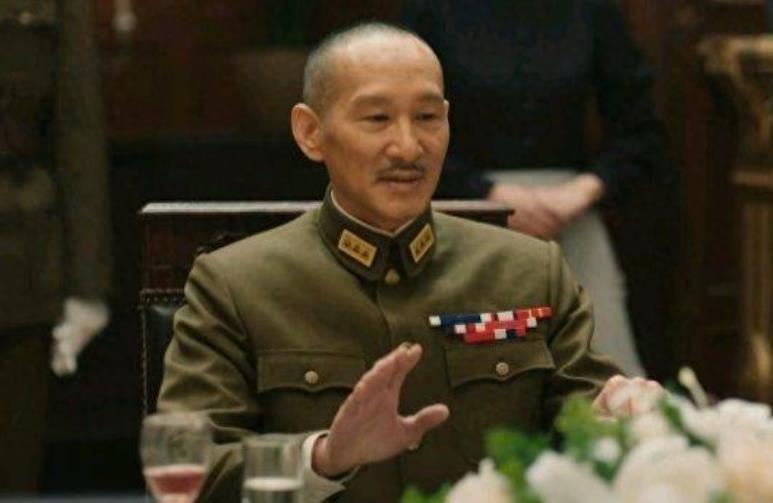 国产学生初高中女生青春校园故事，成长烦恼，友情与梦想交织