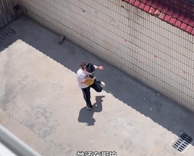欧美人与性口牲恔配视频揭秘，真实画面曝光，引发网友热议与思考